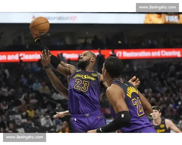 湖人火箭G3激战詹眉领衔关键调整左右系列赛走向